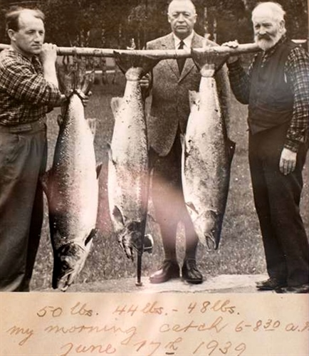 Morning catch, 17th of June 1939: This tweed-clad gentleman landed three monsters during the morning hours of a summer’s day in 1939, each weighing over 20 kilograms. Photo courtesy of Engelskhuset Syltebø. 