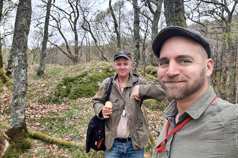 Björn Nordén og Mathias Andreasen har i ni år målrettet og systematisk jaktet på nye sopparter gjennom et prosjekt i regi av Artsdatabanken. Foto: Mathias Andreasen / NINA.